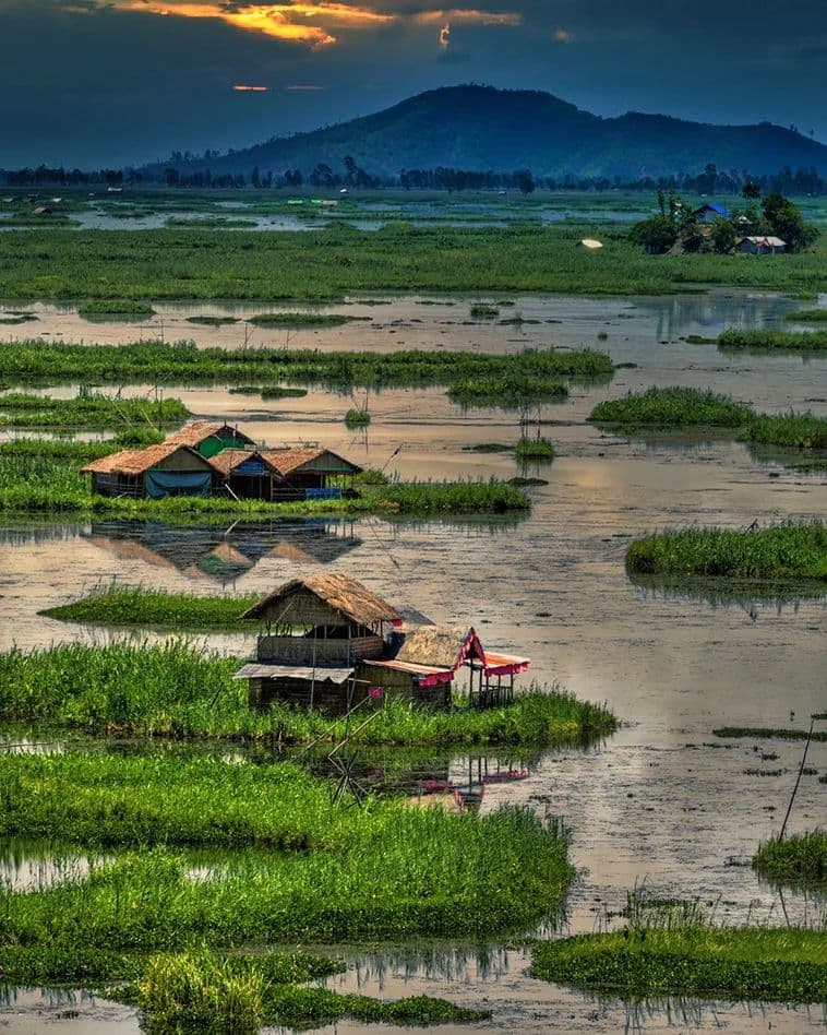 Loktak Lake photo 2