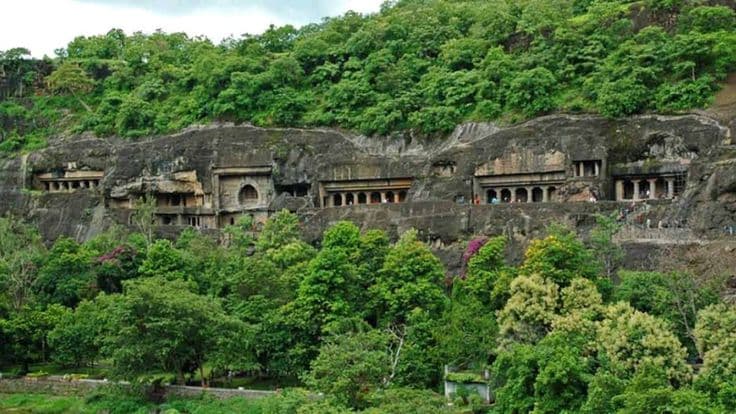 Ajanta Caves photo 3